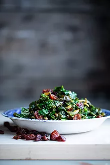 BALSAMIC KALE WITH CRANBERRIES
